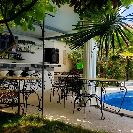 Silver Coast Village Villa *