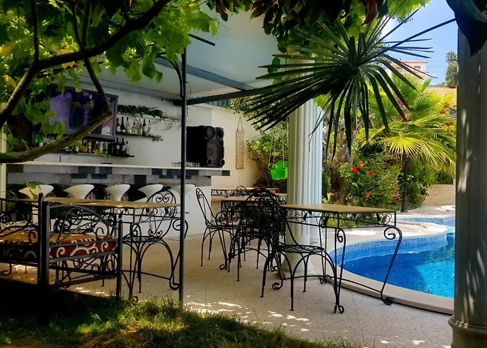 Silver Coast Village Villa *