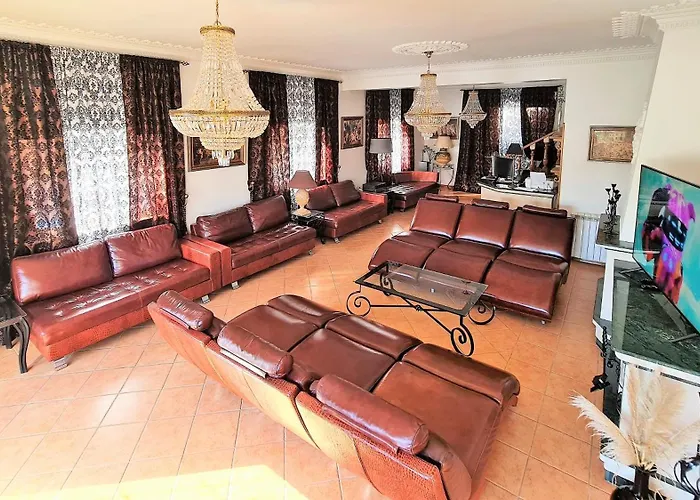 Silver Coast Village Villa *