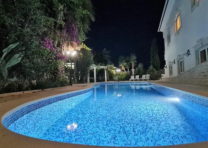 Villa Silver Coast Village Maceira